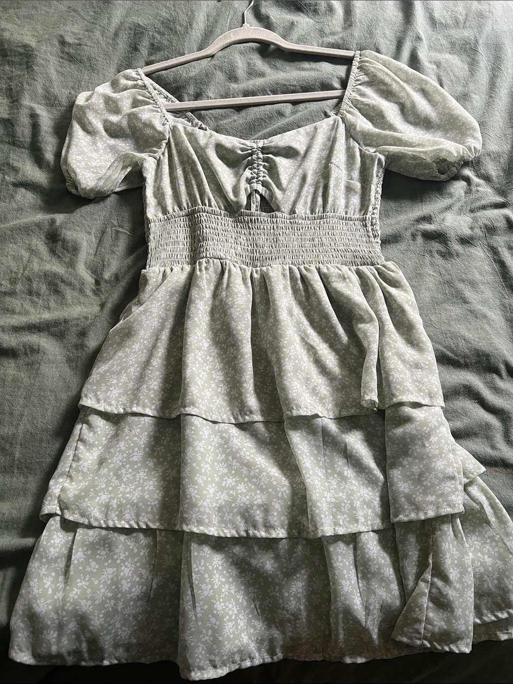 Hollister Sage Green Floral Tiered Puff-Sleeve Dress